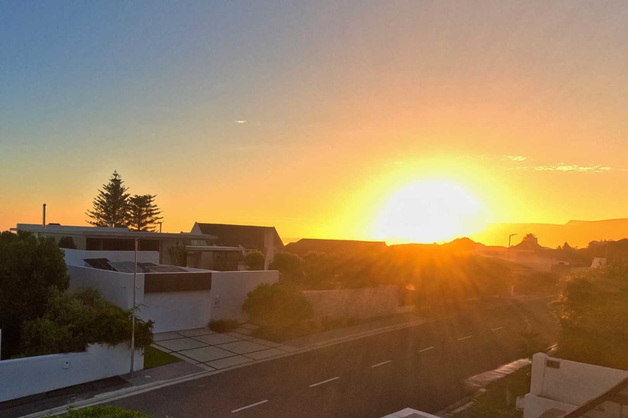 4 Bedroom Property for Sale in Voelklip Western Cape